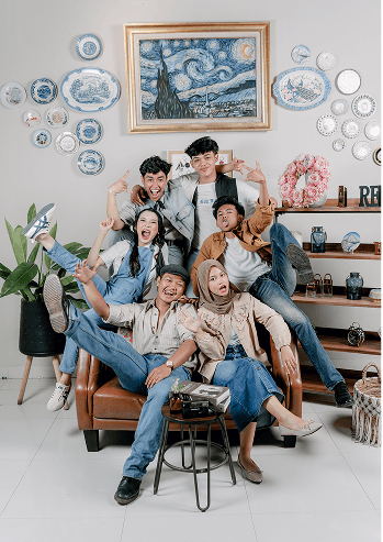 Bottom Right Content